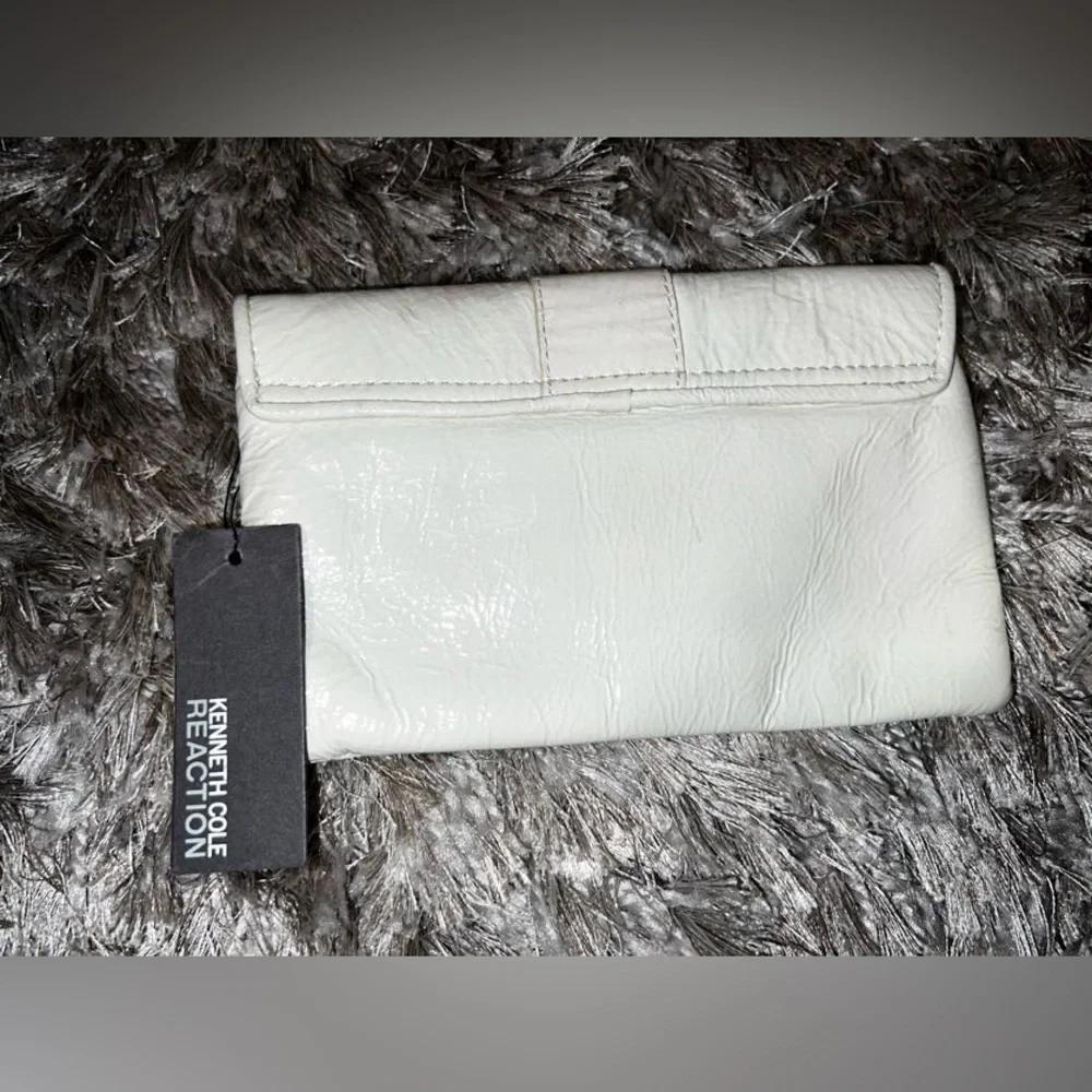 Kenneth Cole clutch - Picture 3 of 7